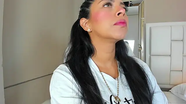  BunnyNaugthy online show from 8, 11, 2025