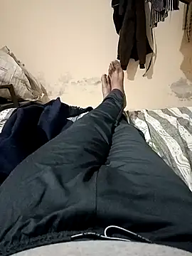 Desi Londa 143 online show from 4, 2, 2025