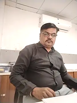 Desi Londa 143 online show from 3, 12, 2025