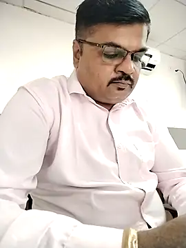 Desi Londa 143 online show from 16, 2, 2026