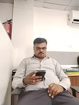 Desi Londa 143 online show from 5, 6, 2026