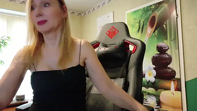 Snapshot of HotLana69 chatting on 10, 6, 2026 HotLana69 online show from 10, 6, 2026