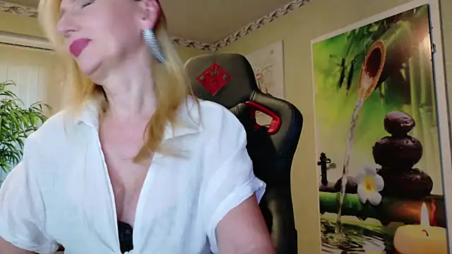 HotLana69 online show from 4, 7, 2026