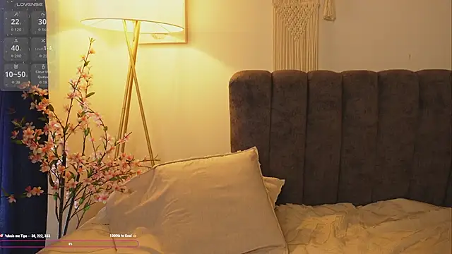 bunnycuteshy online show from 18, 9, 2025