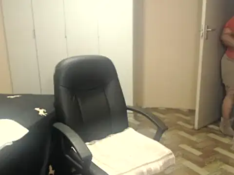 Snapshot of sweetnoziexx chatting on 8, 6, 2026 sweetnoziexx online show from 8, 6, 2026