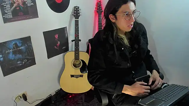 shelby  hotshoww online show from 5, 2, 2025