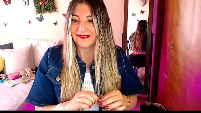 Jolie-Mature online show from 23, 4, 2026