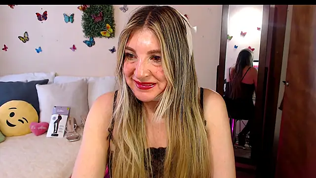 Jolie-Mature online show from 23, 6, 2026