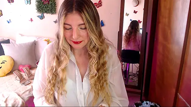 Jolie-Mature online show from 1, 8, 2026