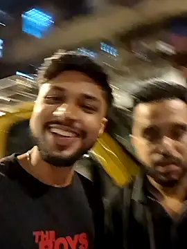 Snapshot of _IRRESISTIBLE_ chatting on 8, 2, 2025 IRRESISTIBLE online show from 8, 2, 2025