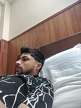 Snapshot of _IRRESISTIBLE_ chatting on 6, 10, 2025 IRRESISTIBLE online show from 6, 10, 2025