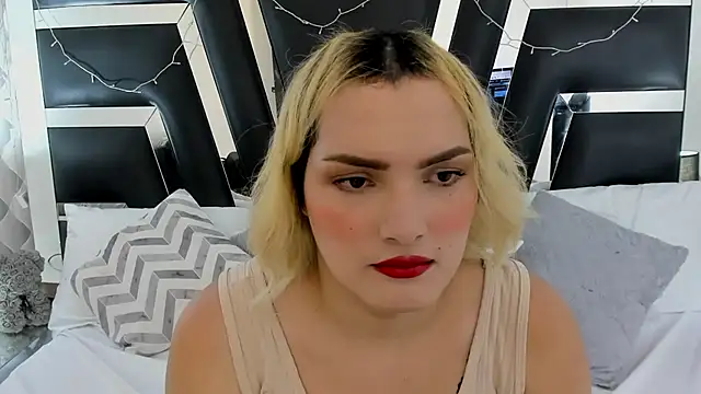 Snapshot of katya_kozlov chatting on 7, 2, 2025 katya kozlov online show from 7, 2, 2025
