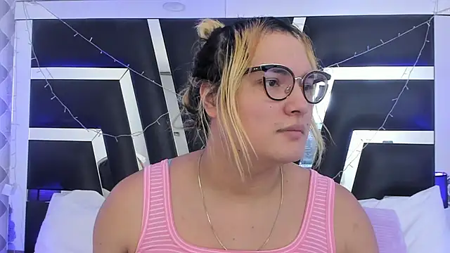 Snapshot of katya_kozlov chatting on 3, 3, 2026 katya kozlov online show from 3, 3, 2026