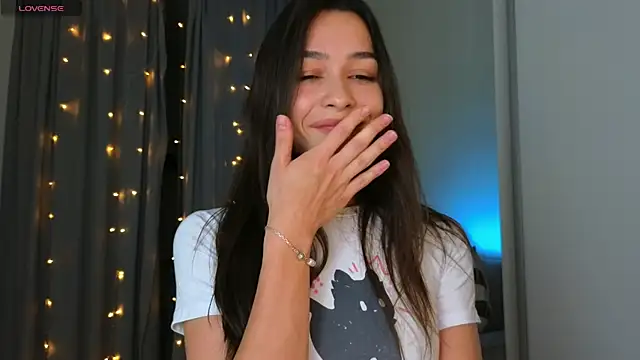 mo1ly online show from 1, 1, 2025