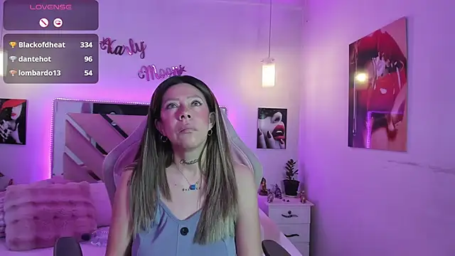 Karly moon online show from 27, 6, 2026