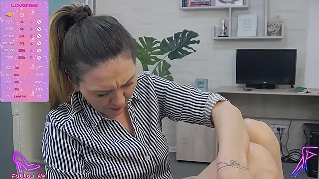 EllaMilf  online show from 19, 1, 2025