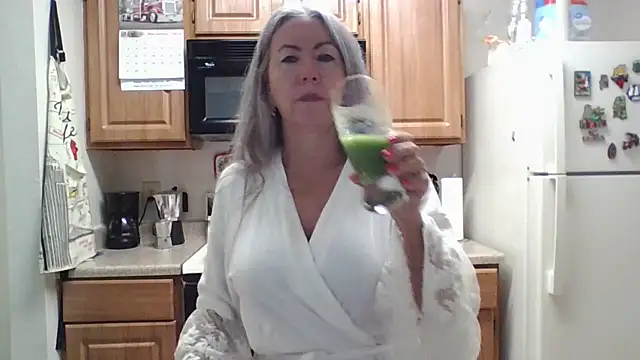 EvaRobinson online show from 18, 12, 2024