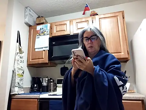 EvaRobinson online show from 16, 1, 2025