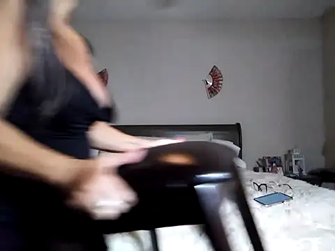 EvaRobinson online show from 14, 2, 2025