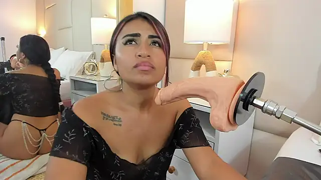 AntoniaRoss  online show from 25, 2, 2025