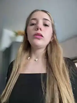 ShelbyHagen online show from 18, 3, 2025