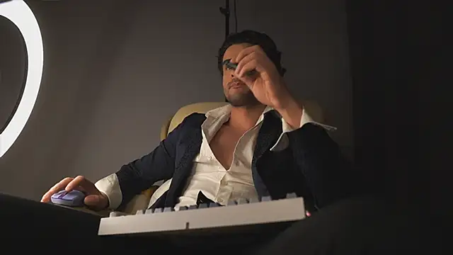 Keen   Luckystrike online show from 2, 3, 2025