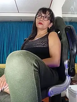Snapshot of kelly_dirty_ chatting on 26, 5, 2026 kelly dirty online show from 26, 5, 2026