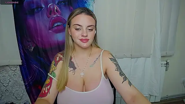 Lilia Moon online show from 13, 7, 2026