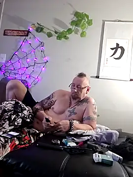 Littledick007007 online show from 12, 1, 2025