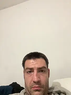 Snapshot of ThatGuyNextDoor1992 chatting on 7, 2, 2026 ThatGuyNextDoor1992 online show from 7, 2, 2026