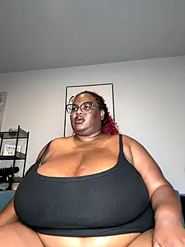 Snapshot of SexyHugeblackTitties chatting on 22, 11, 2025 SexyHugeblackTitties online show from 22, 11, 2025