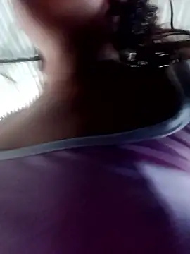 ValeriaSantos- online show from 1, 3, 2025