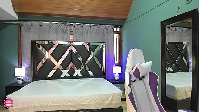 Linda4Petite online show from 10, 3, 2025