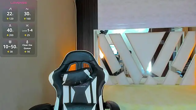 Linda4Petite online show from 14, 4, 2026