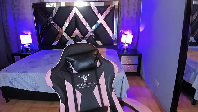 Linda4Petite online show from 28, 7, 2026