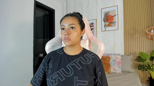 CameronCollins  online show from 18, 12, 2025