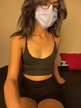 Snapshot of morrocoXcute chatting on 18, 9, 2025 morrocoXcute online show from 18, 9, 2025