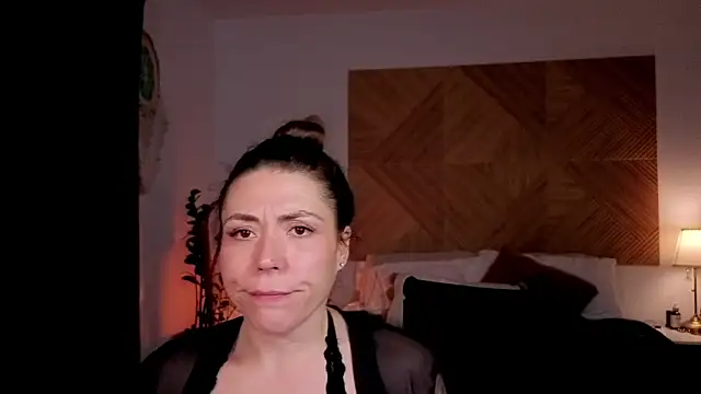 Ellie-L-Elizabeth online show from 17, 4, 2026