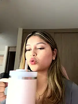 lunablossom  online show from 13, 1, 2026