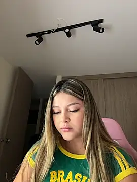 lunablossom  online show from 19, 2, 2026