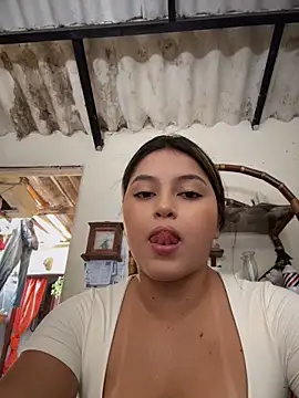 lunablossom  online show from 27, 4, 2026