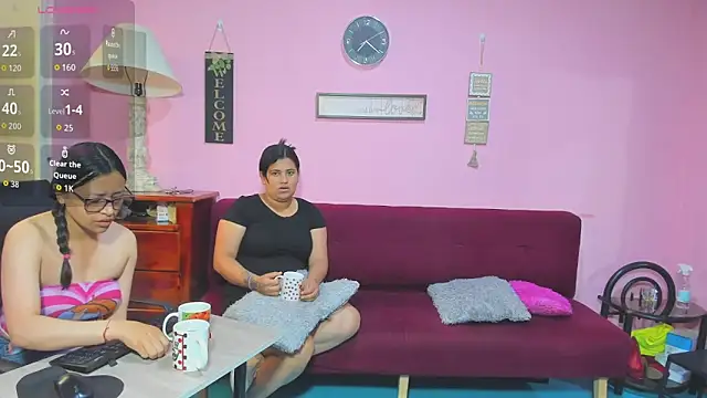 lesbiancuple online show from 22, 9, 2025