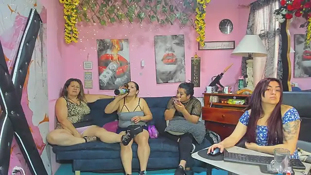 lesbiancuple online show from 23, 4, 2026