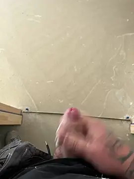 Snapshot of RenaudS-02 chatting on 9, 4, 2026 RenaudS-02 online show from 9, 4, 2026