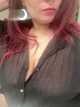 LunaMoongirl online show from 9, 1, 2025