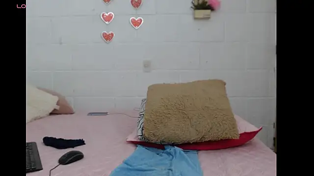 Snapshot of Dulce_Anita chatting on 19, 11, 2025 Dulce Anita online show from 19, 11, 2025