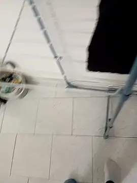 Snapshot of mickzizi chatting on 5, 12, 2024 mickzizi online show from 5, 12, 2024