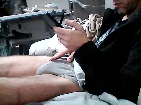 Snapshot of mickzizi chatting on 7, 1, 2025 mickzizi online show from 7, 1, 2025