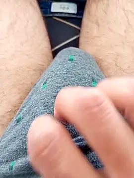 mickzizi online show from 23, 4, 2026