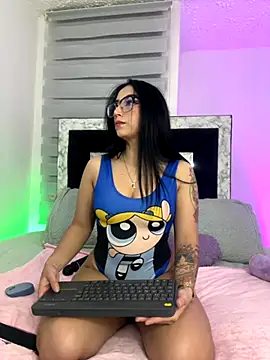 Snapshot of sophie_cute66 chatting on 29, 11, 2025 sophie cute66 online show from 29, 11, 2025